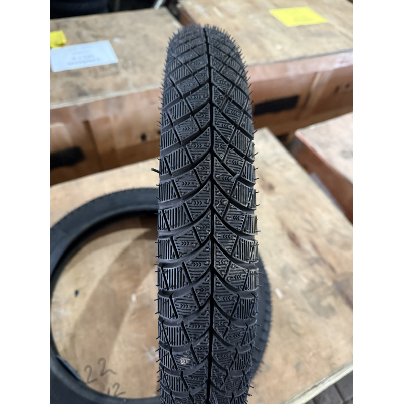 Шина 3.00-18 6PR COBRA R-9 TL - Speedways - Індія - безкамерна Шина 3.00-18 6PR COBRA R-9 TL - Speedways - Індія - безкамерна