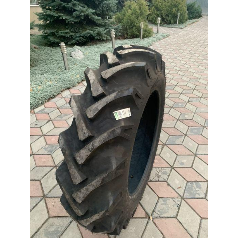 Шини для трактора BKT 12.4-28 TR135 8PR Шини для трактора BKT 12.4-28 TR135 8PR