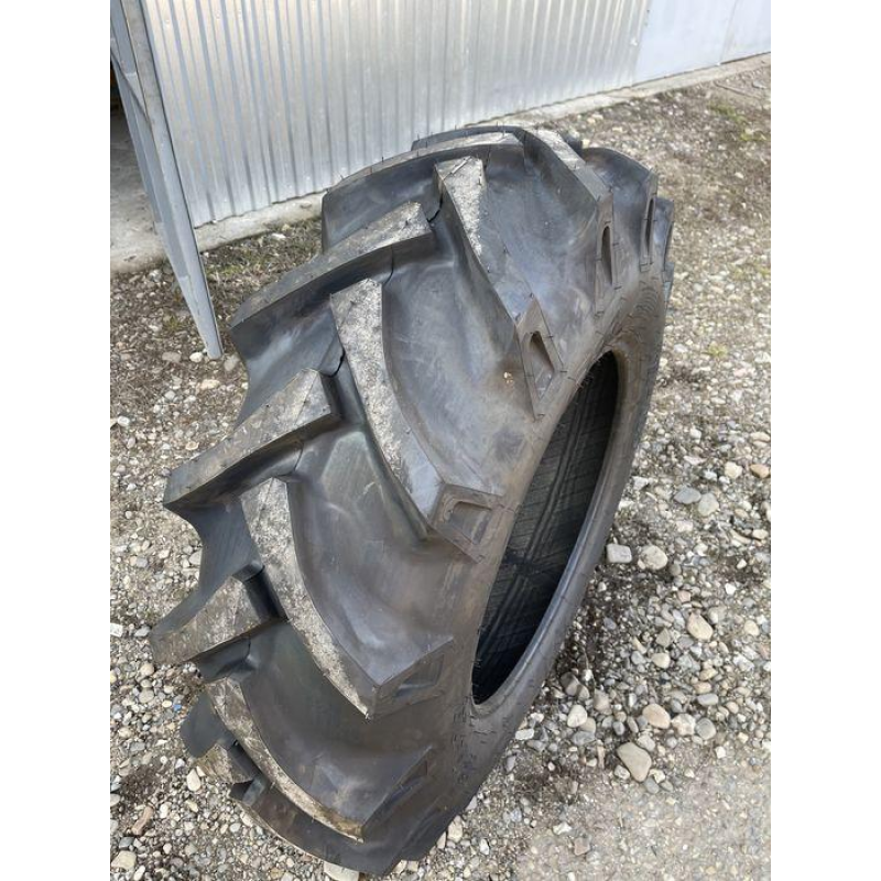 BKT 13.6-24 TR135 8PR BKT 13.6-24 TR135 8PR
