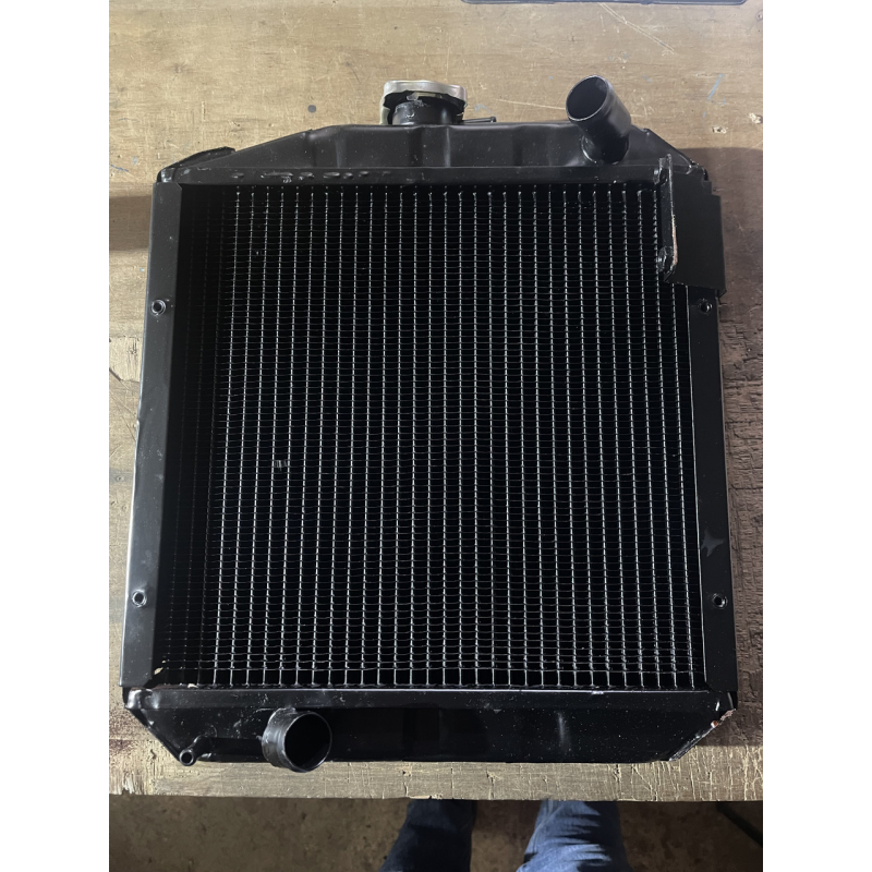 Радіатор на Yanmar YM1601, YM1610, YM1720, YM1602 Радіатор на Yanmar YM1601, YM1610, YM1720, YM1602