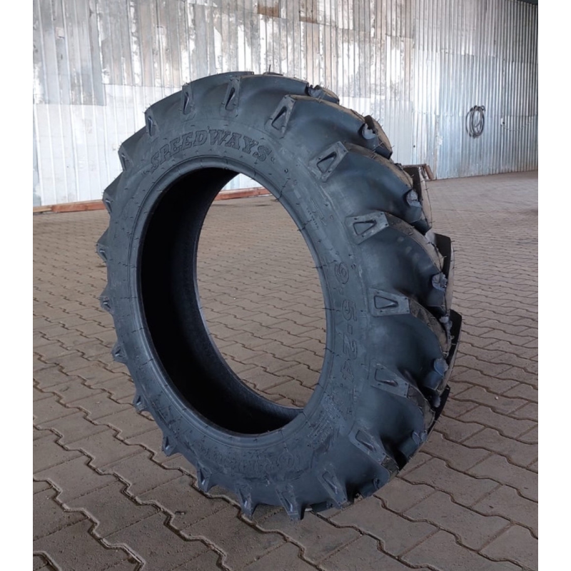 Шина на трактор 9.5-24/12PR GripKing SpeedWays Шина на трактор 9.5-24/12PR GripKing SpeedWays